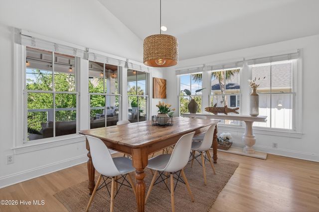 30 W Greensboro Street, Wrightsville Beach, NC 28480