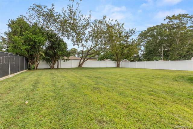 205 Timberpoint Road, East Islip, NY 11730