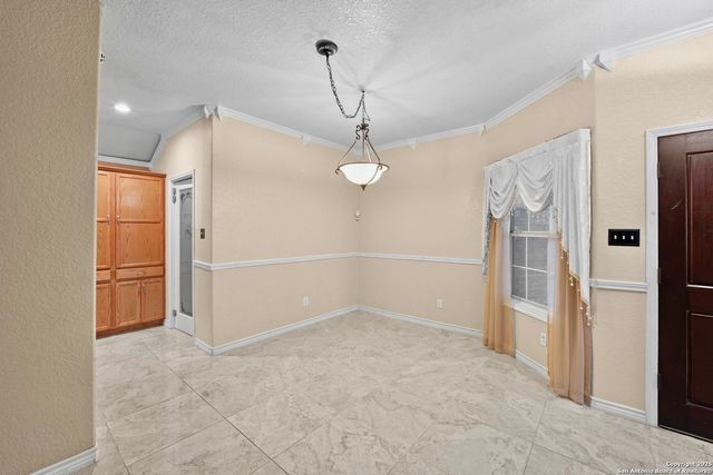 6739 TEZEL BND, San Antonio, TX 78250