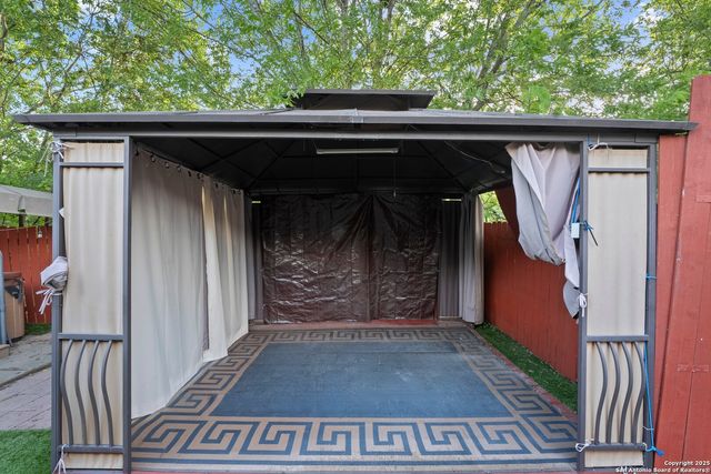 6739 TEZEL BND, San Antonio, TX 78250