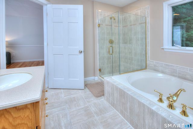 4 North Valley Road, Ridgefield, CT 06877