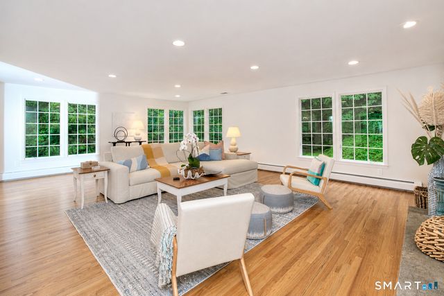 4 North Valley Road, Ridgefield, CT 06877