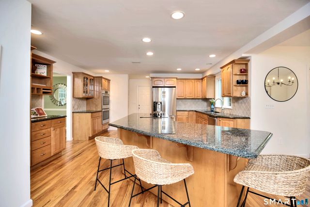 4 North Valley Road, Ridgefield, CT 06877