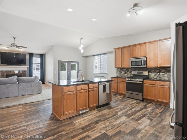 57103 Decora Park Boulevard, New Haven Village, MI 48048