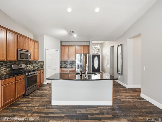 57103 Decora Park Boulevard, New Haven Village, MI 48048