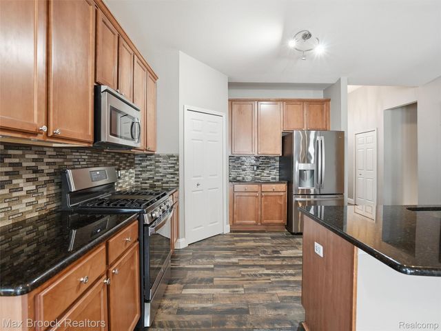 57103 Decora Park Boulevard, New Haven Village, MI 48048