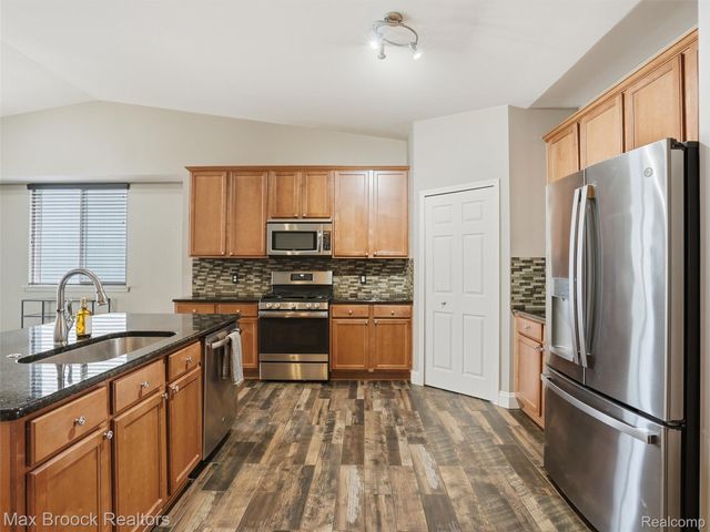 57103 Decora Park Boulevard, New Haven Village, MI 48048