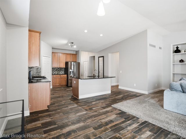 57103 Decora Park Boulevard, New Haven Village, MI 48048