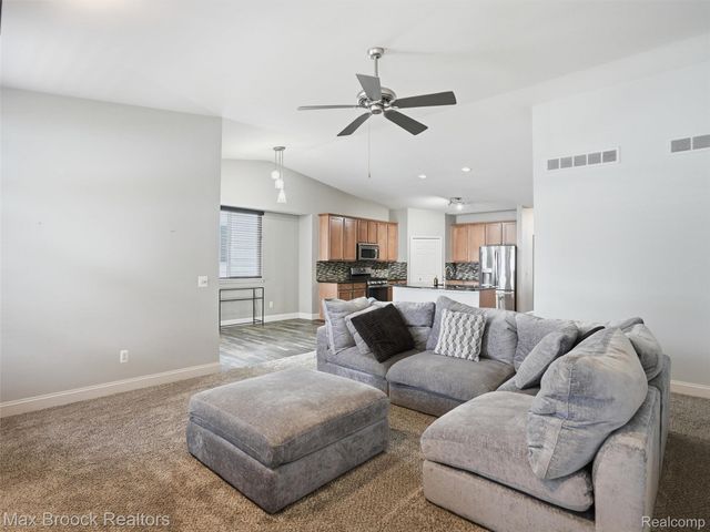 57103 Decora Park Boulevard, New Haven Village, MI 48048