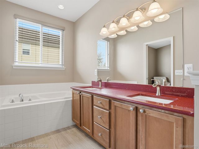 57103 Decora Park Boulevard, New Haven Village, MI 48048