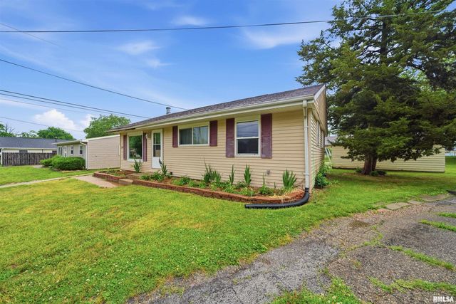2224 N KNOLLAIRE Drive, Washington, IL 61571