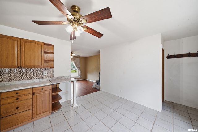 2224 N KNOLLAIRE Drive, Washington, IL 61571