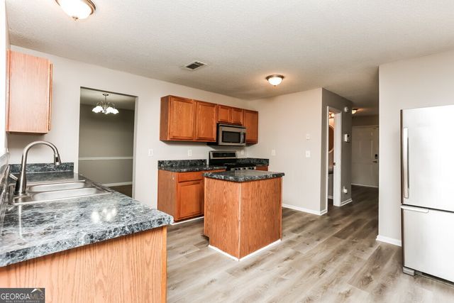 504 Rosalind Terrace, Locust Grove, GA 30248