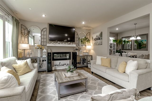 7713 208th Avenue E, Bonney Lake, WA 98391