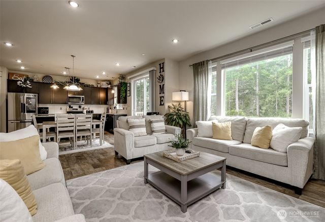 7713 208th Avenue E, Bonney Lake, WA 98391