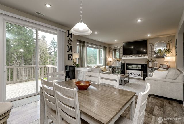 7713 208th Avenue E, Bonney Lake, WA 98391