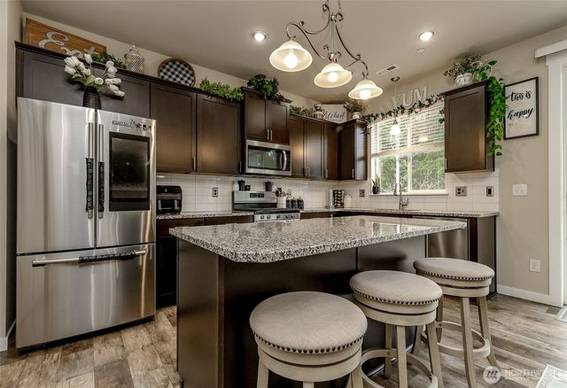 7713 208th Avenue E, Bonney Lake, WA 98391