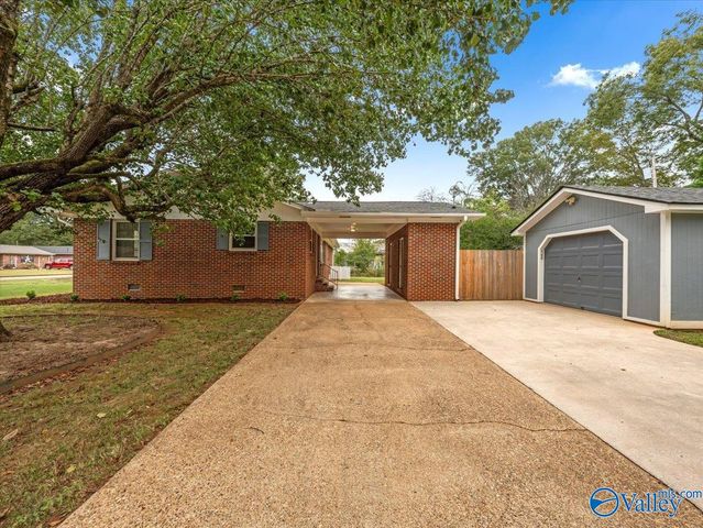 2416 Elliott Street SE, Decatur, AL 35601