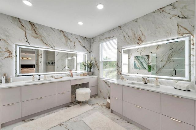 32203 MAHOGANY VALLEY DRIVE, Wesley Chapel, FL 33543