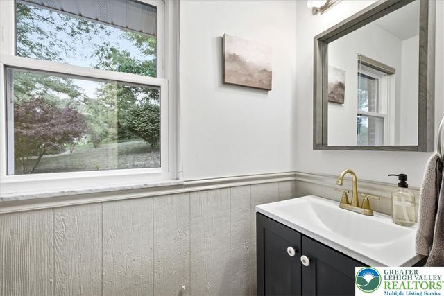 1704 Gable Drive, Coopersburg Boro, PA 18036