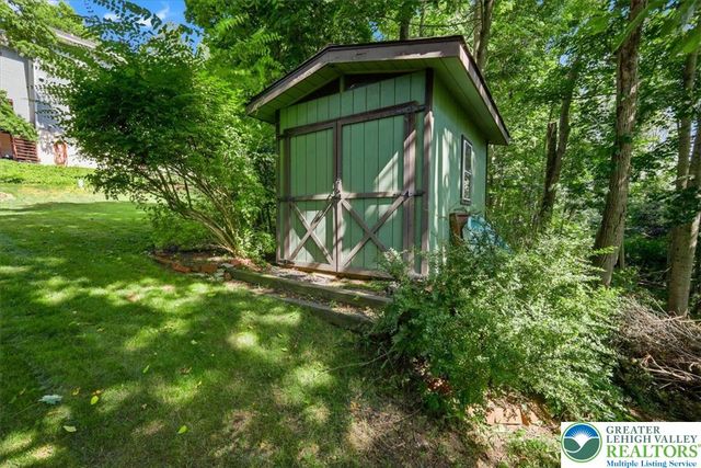 1704 Gable Drive, Coopersburg Boro, PA 18036