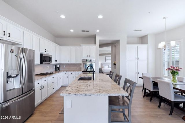 10766 E PALM RIDGE Drive, Scottsdale, AZ 85255