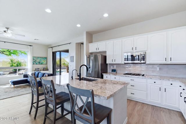 10766 E PALM RIDGE Drive, Scottsdale, AZ 85255