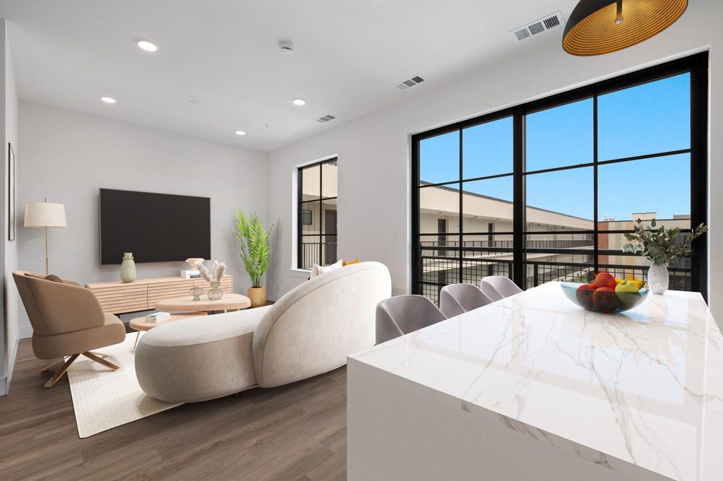 4315 S Congress Ave 208, Austin, TX 78745