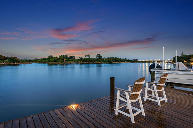 14474 Cypress Island Circle, Palm Beach Gardens, FL 33410