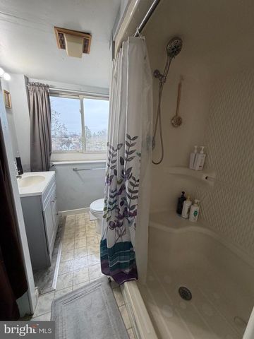 25 W 33RD ST, Reading, PA 19606