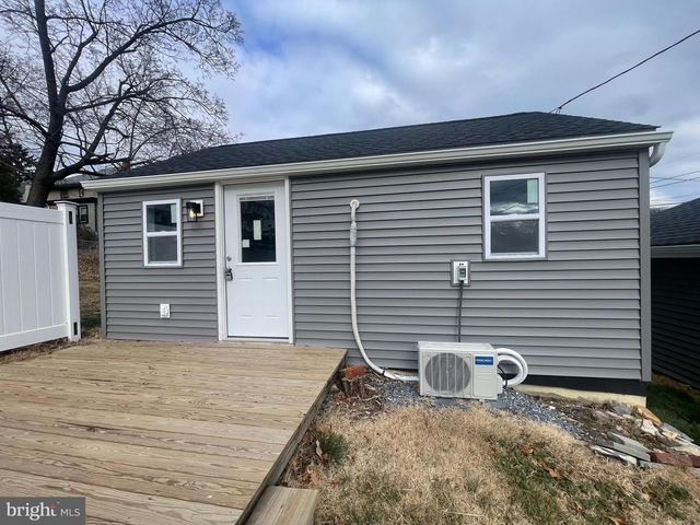 25 W 33RD ST, Reading, PA 19606