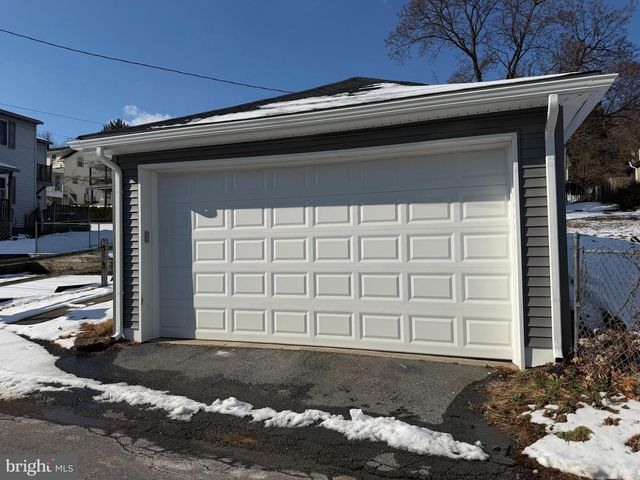 25 W 33RD ST, Reading, PA 19606