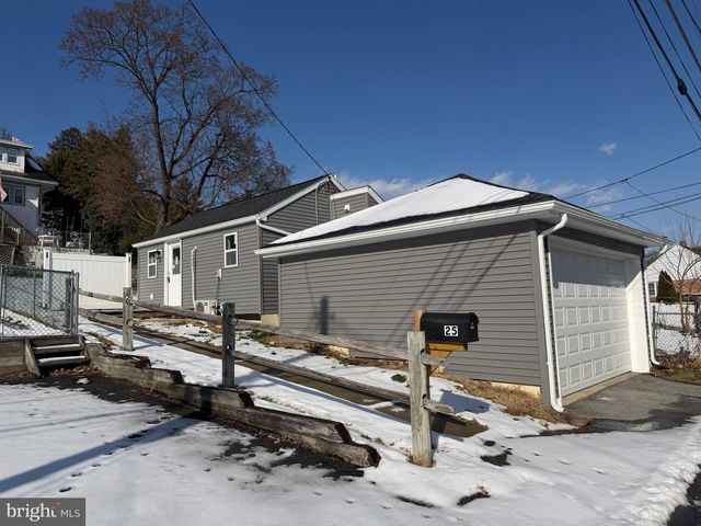 25 W 33RD ST, Reading, PA 19606