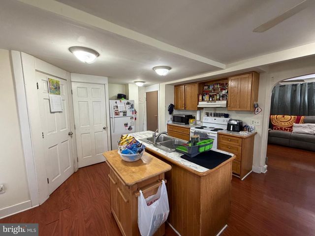 25 W 33RD ST, Reading, PA 19606