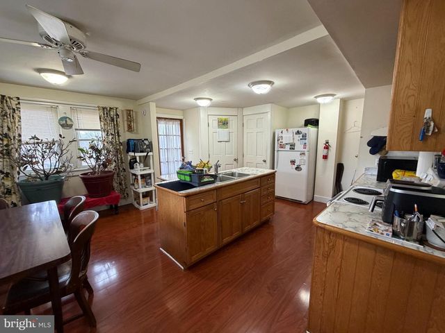 25 W 33RD ST, Reading, PA 19606