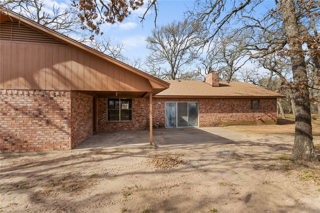 1447 Red Gate Road, Mart, TX 76664