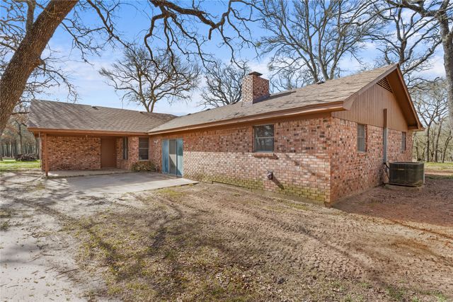 1447 Red Gate Road, Mart, TX 76664