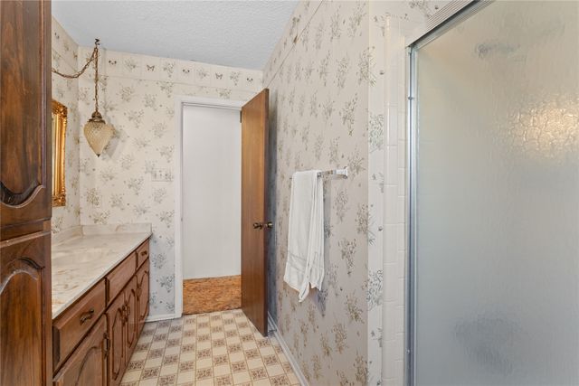 1447 Red Gate Road, Mart, TX 76664