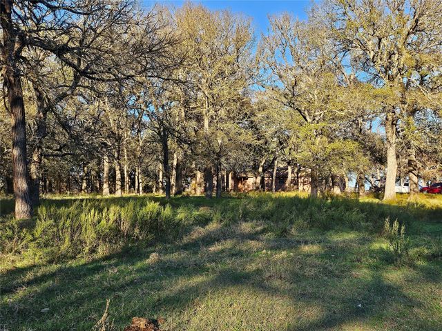 1447 Red Gate Road, Mart, TX 76664