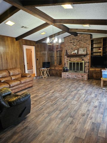 1447 Red Gate Road, Mart, TX 76664