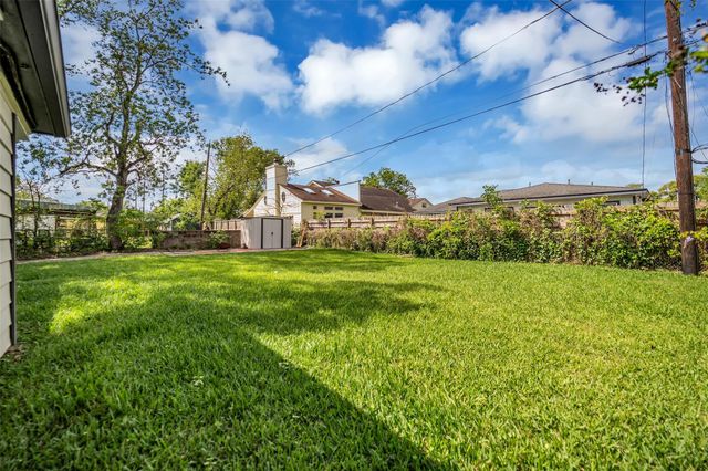 2915 Robertson Street, Houston, TX 77009