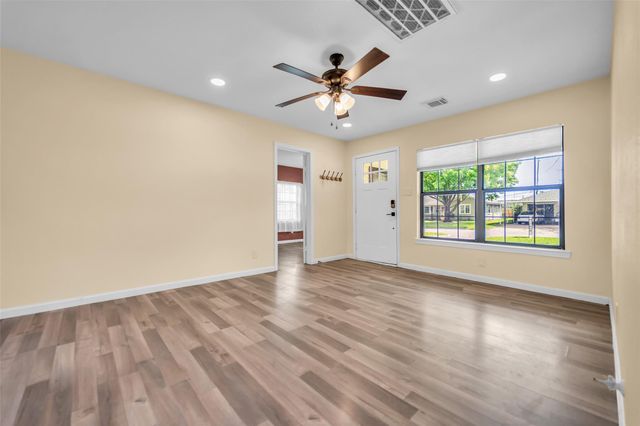 2915 Robertson Street, Houston, TX 77009