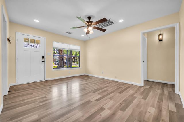 2915 Robertson Street, Houston, TX 77009