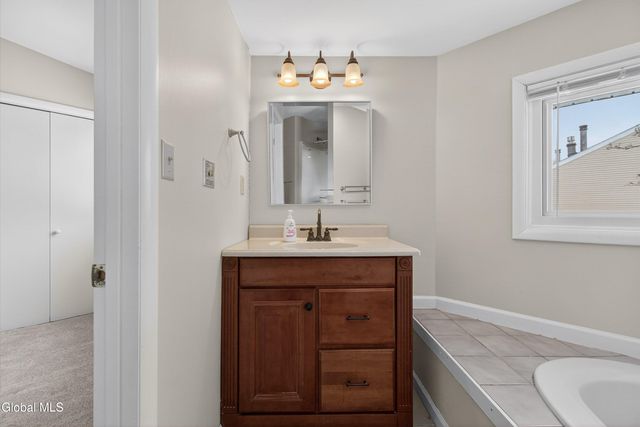 17 Derby Drive, Saratoga Springs, Outside, NY 12866