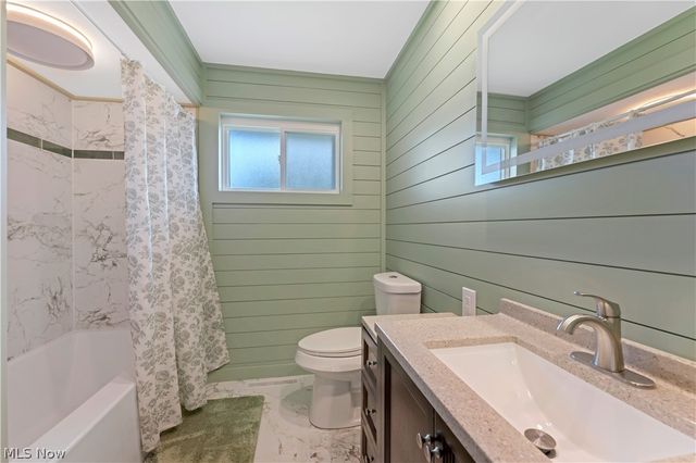 12500 Salem Warren Road, Salem, OH 44460
