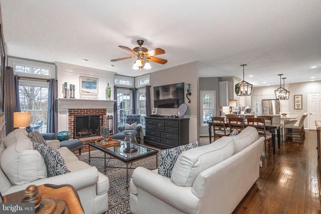 650 MAPLE GLEN CIR, Ambler, PA 19002