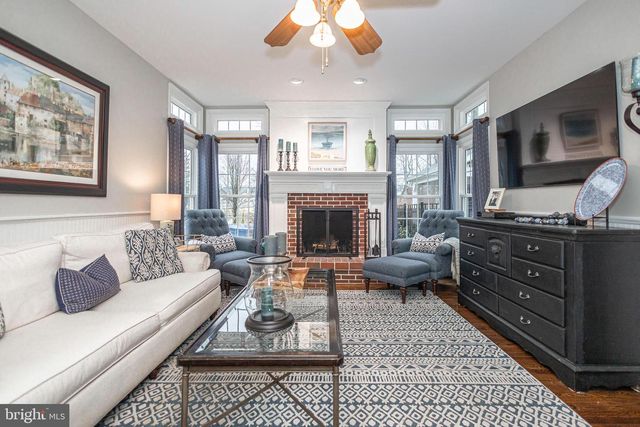 650 MAPLE GLEN CIR, Ambler, PA 19002