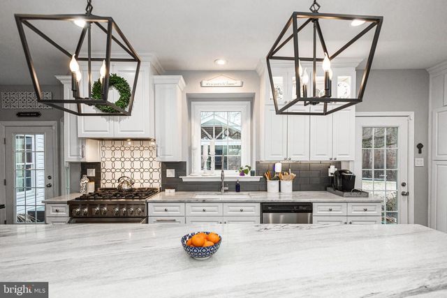 650 MAPLE GLEN CIR, Ambler, PA 19002