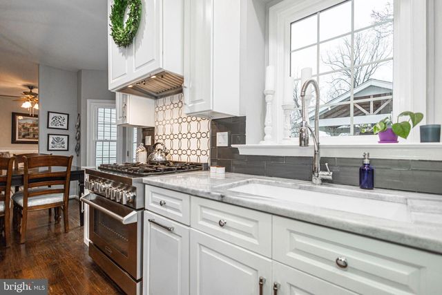 650 MAPLE GLEN CIR, Ambler, PA 19002