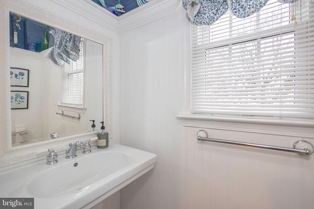 650 MAPLE GLEN CIR, Ambler, PA 19002